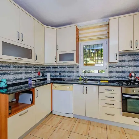 The Ultimate In An Ideal Location, 1004 Villa *