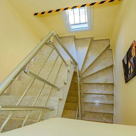 The Ultimate In An Ideal Location, 1004